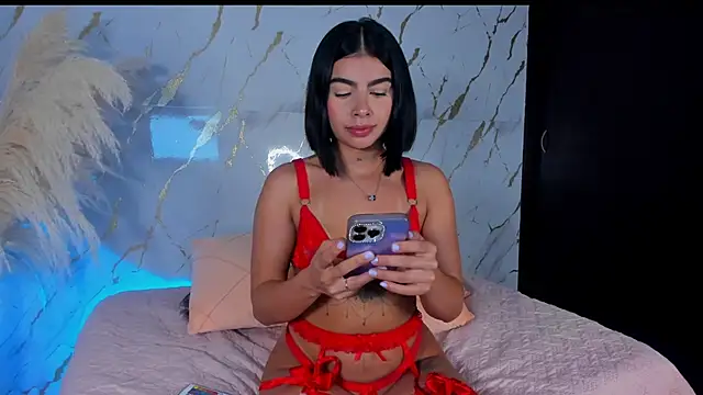 Snapshot of Julig01 chatting on November 22, 1:59 am Julig01 online show from November 22, 1:59 am