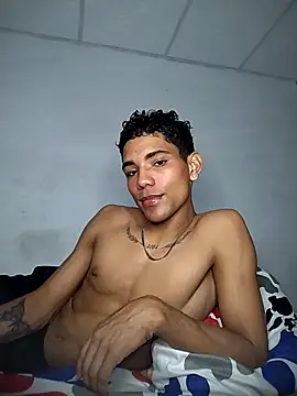 Snapshot of Alex_Sweeting chatting on November 16, 5:02 am Alex Sweeting online show from November 16, 5:02 am