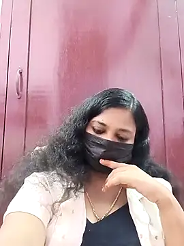 Snapshot of Mandhra28 chatting on November 13, 7:35 pm Mandhra28 online show from November 13, 7:35 pm