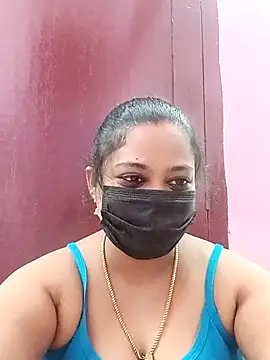 Snapshot of Mandhra28 chatting on November 17, 6:52 am Mandhra28 online show from November 17, 6:52 am