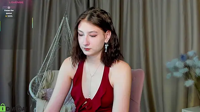 Snapshot of May_Yam chatting on November 17, 12:49 am May Yam online show from November 17, 12:49 am