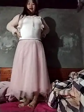 Snapshot of emini-xx chatting on December 15, 11:58 am emini-xx online show from December 15, 11:58 am