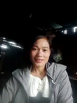 Snapshot of doggy-00 chatting on November 3, 2:46 am doggy-00 online show from November 3, 2:46 am