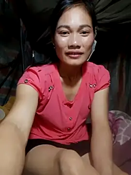 Snapshot of doggy-00 chatting on November 7, 7:19 am doggy-00 online show from November 7, 7:19 am