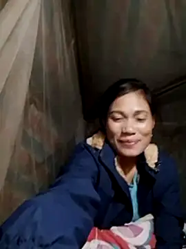 Snapshot of doggy-00 chatting on November 30, 1:04 pm doggy-00 online show from November 30, 1:04 pm