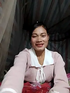 Snapshot of doggy-00 chatting on December 5, 12:36 pm doggy-00 online show from December 5, 12:36 pm