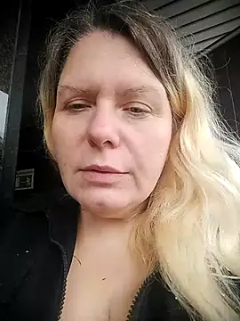 Snapshot of Lana-murr chatting on November 9, 6:44 am Lana-murr online show from November 9, 6:44 am