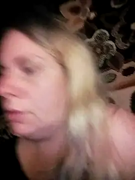 Snapshot of Lana-murr chatting on November 22, 3:33 pm Lana-murr online show from November 22, 3:33 pm