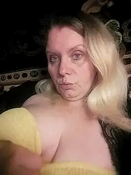 Snapshot of Lana-murr chatting on December 5, 6:15 pm Lana-murr online show from December 5, 6:15 pm