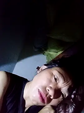 Snapshot of bella-la chatting on November 8, 10:52 pm bella-la online show from November 8, 10:52 pm