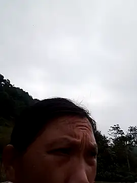 Snapshot of bella-la chatting on November 17, 1:44 am bella-la online show from November 17, 1:44 am