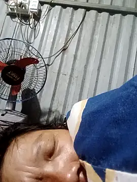 Snapshot of bella-la chatting on November 28, 9:50 pm bella-la online show from November 28, 9:50 pm