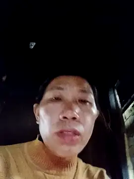 Snapshot of bella-la chatting on December 5, 1:25 am bella-la online show from December 5, 1:25 am