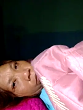 bella-la online show from March 13, 9:32 pm