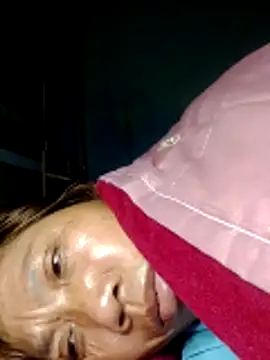 bella-la online show from March 14, 7:08 pm