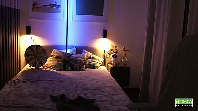 Snapshot of girl_u_never_met chatting on November 8, 6:51 pm girl u never met online show from November 8, 6:51 pm