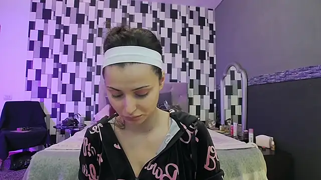 Snapshot of venusinylons chatting on November 27, 12:40 pm venusinylons online show from November 27, 12:40 pm