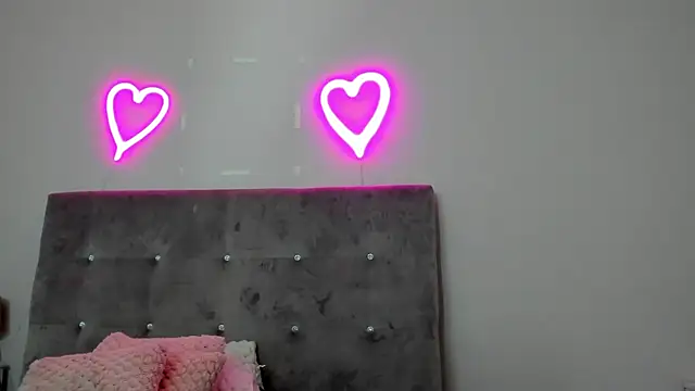 Snapshot of brianaflynt chatting on February 24, 7:23 pm brianaflynt online show from February 24, 7:23 pm