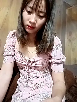 Snapshot of Em_xinh01 chatting on November 18, 3:56 am Em xinh01 online show from November 18, 3:56 am