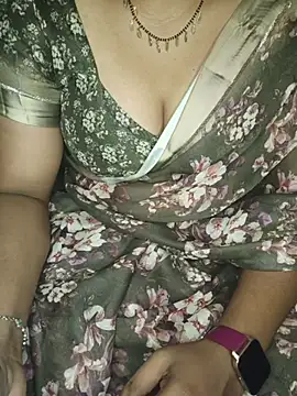 Snapshot of shreyareddy99 chatting on November 3, 5:03 pm shreyareddy99 online show from November 3, 5:03 pm