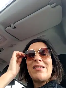 Snapshot of Piediniecollant chatting on November 12, 11:10 am Piediniecollant online show from November 12, 11:10 am