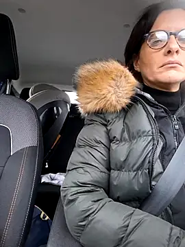 Piediniecollant online show from January 15, 11:04 am