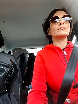 Piediniecollant online show from March 8, 11:36 am