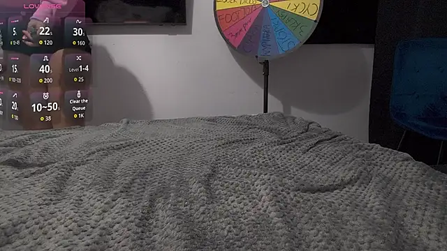 Snapshot of lena2006teen chatting on October 29, 3:47 pm lena2006teen online show from October 29, 3:47 pm