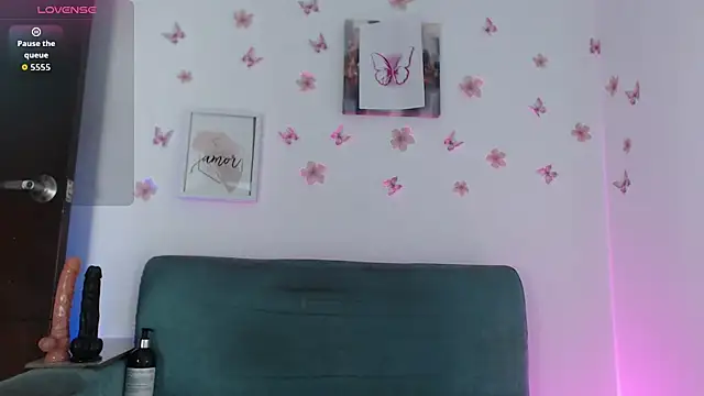 evelinmartinez online show from July 24, 7:45 pm