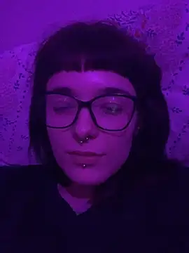 Snapshot of xlucifer13 chatting on October 28, 1:31 am xlucifer13 online show from October 28, 1:31 am