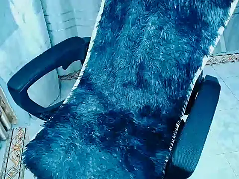 Snapshot of Fiona1010 chatting on November 21, 12:54 am Fiona1010 online show from November 21, 12:54 am