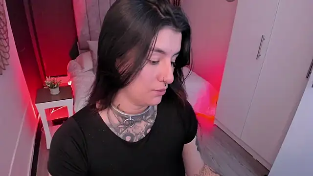 Snapshot of mia_jagger chatting on June 3, 8:03 pm mia jagger online show from June 3, 8:03 pm