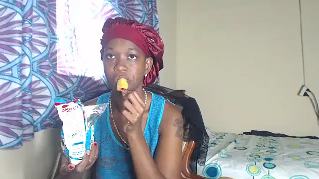 Snapshot of LilithMiller_ chatting on June 18, 3:49 pm LilithMiller online show from June 18, 3:49 pm