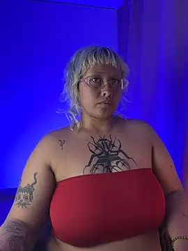 pinkbaddie777 online show from January 13, 5:35 am