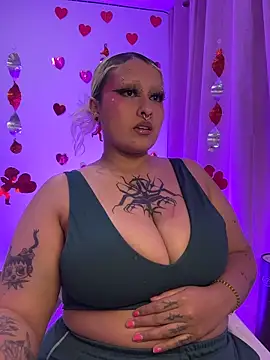 pinkbaddie777 online show from February 8, 2:48 am