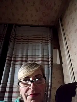 Snapshot of Georgette466 chatting on November 13, 6:07 pm Georgette466 online show from November 13, 6:07 pm