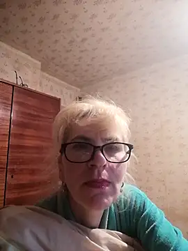 Georgette466 online show from May 2, 4:17 am