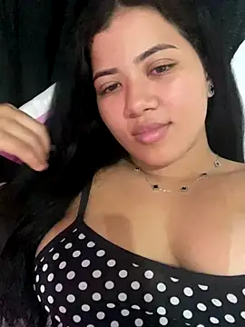 Snapshot of morenahhwy chatting on November 3, 2:35 am morenahhwy online show from November 3, 2:35 am