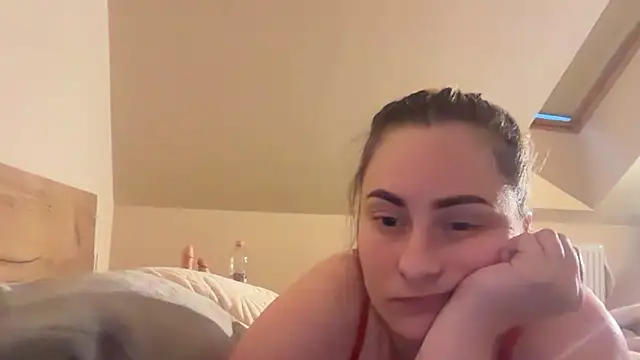 EngelHelene online show from May 1, 6:12 pm
