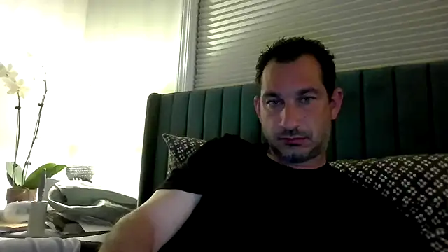 ckraiders84 online show from May 16, 3:47 am
