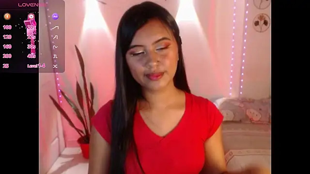 Snapshot of Sussy__22 chatting on November 19, 10:32 pm Sussy 22 online show from November 19, 10:32 pm