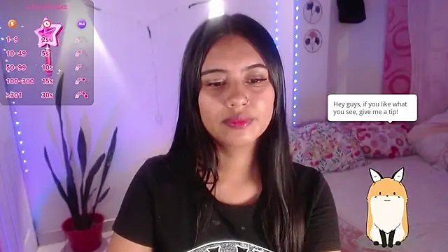 Snapshot of Sussy__22 chatting on December 15, 1:43 am Sussy 22 online show from December 15, 1:43 am