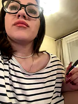 Snapshot of SashaNami chatting on October 29, 11:45 am SashaNami online show from October 29, 11:45 am