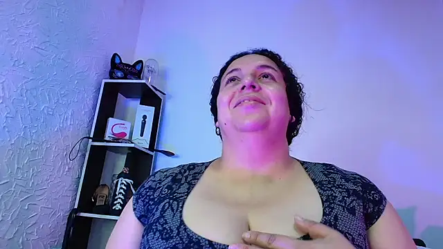 Snapshot of Natasha_Amber chatting on November 18, 3:27 pm Natasha Amber online show from November 18, 3:27 pm