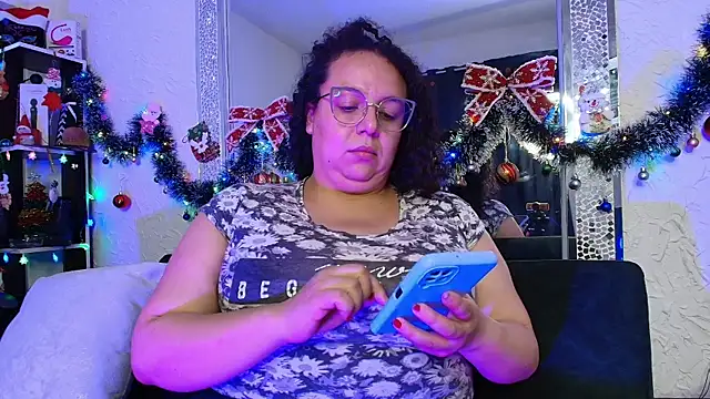 Snapshot of Natasha_Amber chatting on December 13, 7:53 pm Natasha Amber online show from December 13, 7:53 pm