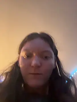 Snapshot of stonerbaby chatting on November 18, 11:15 pm stonerbaby online show from November 18, 11:15 pm