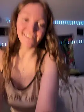 Snapshot of stonerbaby chatting on February 25, 3:05 am stonerbaby online show from February 25, 3:05 am