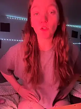 Snapshot of stonerbaby chatting on March 8, 1:25 am stonerbaby online show from March 8, 1:25 am