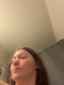 Snapshot of stonerbaby chatting on March 13, 2:40 am stonerbaby online show from March 13, 2:40 am