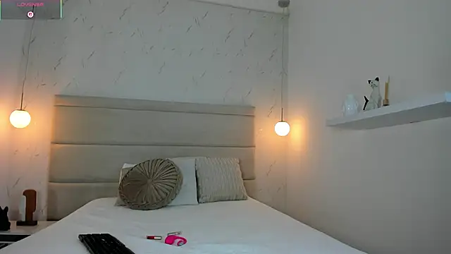 Snapshot of Lia_rosee chatting on November 22, 12:48 pm Lia rosee online show from November 22, 12:48 pm